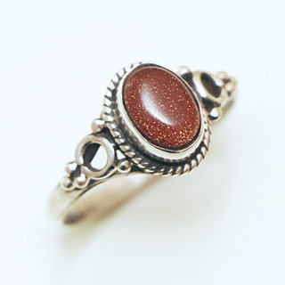 Bijoux ethniques Indiens bague en argent 925 massif femme jeune fille fine petite ovale perles perle rond cercle pierre fine Pierre de sable brune marron camel paillette - Inde 135