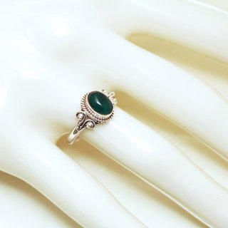 Bijoux ethniques Indiens bague fine argent 925 filigranes et pierre fine ovale Agate Verte - Inde 026 b