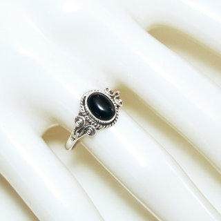 Bijoux ethniques Indiens bague fine argent 925 filigranes et pierre fine ovale Onyx noir - Inde 026 b