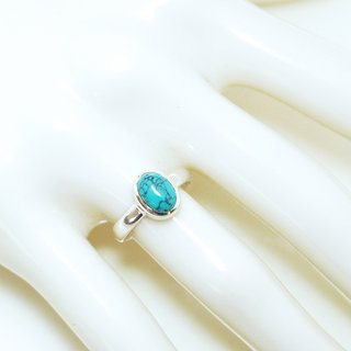 Bijoux ethniques Indiens bague en argent 925 massif femme fianailles classique fine petite ovale pierre fine howlite turquoise - Inde 126 b