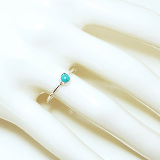 Bijoux ethniques Indiens bague en argent 925 massif femme fille pierres semi-prcieuses howlite turquosie bleue fine petite ronde - Inde 123b