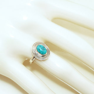 Bijoux ethniques Indiens bague en argent 925 massif femme fine petite ovale filigranes pierre fine Howlite turquoise - Inde 124 b