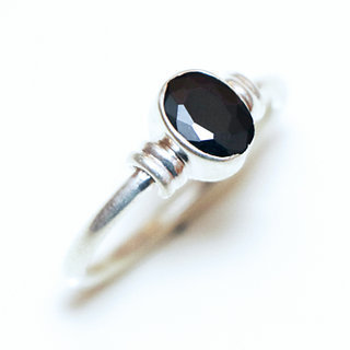 Bijoux ethniques Indiens bague en argent 925 massif et ovale facettes pierre fine Zirconium noir - Inde 143