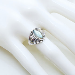 Bijoux ethniques Indiens bague en argent 925 massif et pierre fine ovale navette marquise filigranes Labradorite gris kaki vert - Inde 147 b