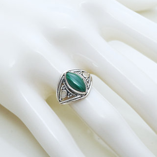 Bijoux ethniques Indiens bague en argent 925 massif et pierre fine ovale navette marquise filigranes Malachite Vert - Inde 147 b