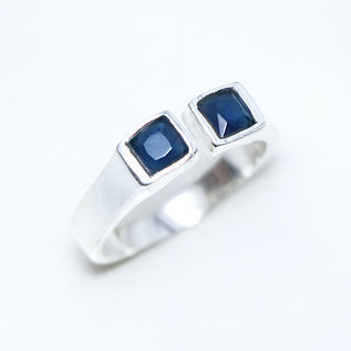 Bijoux ethniques Indiens bague en argent 925 massif fine rglable ajustable ouverte femme duo double carrs pierre fine corindon Saphir bleu fonc - Inde 154