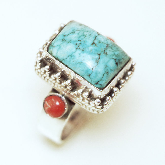 Bague chevalière rectangle filigranes argent 925, Corail et Turquoise naturelle - Népal 137