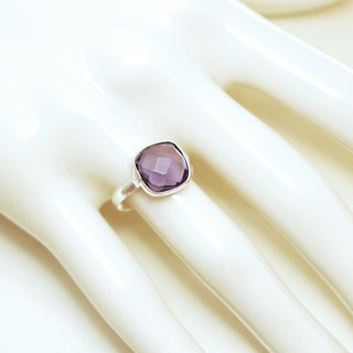 Bijoux ethniques Indiens bague argent 925 massif petites carre facette pierre de Amthyste violet mauve - Inde 157 b