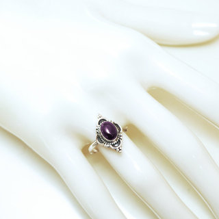 Bijoux ethniques Indiens bague en argent 925 massif femme jeune fille fine petite ovale fleur perles perle pierre fine amthyste violet - Inde 133 b