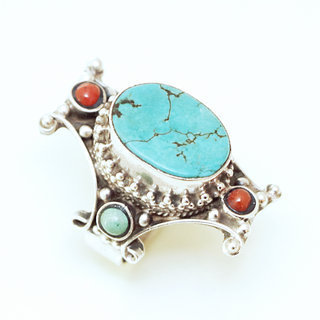 Bijoux ethniques indiens bague chevalire en argent massif 925 Croix Tibtaine pierre fine corail turquoise grav filigrane npalais - 066P Npal Tibet