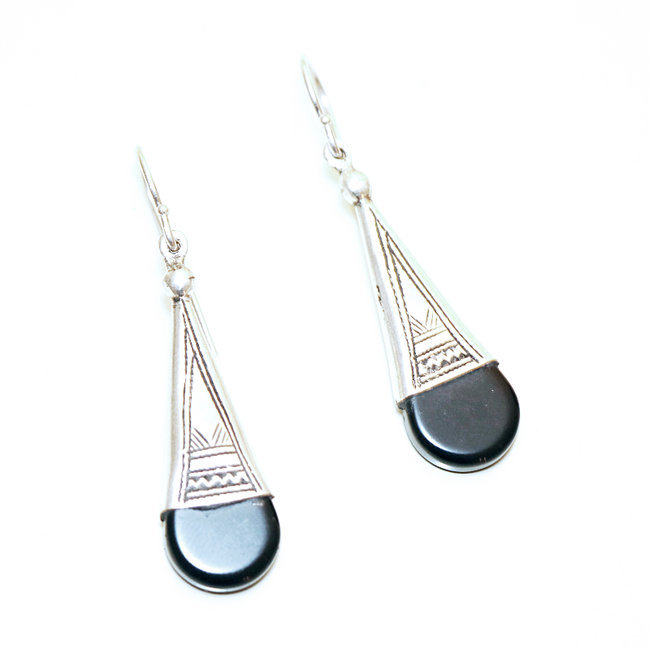 Boucles d'oreilles touareg gouttes Ingall argent 925 et verre noir - Niger 013