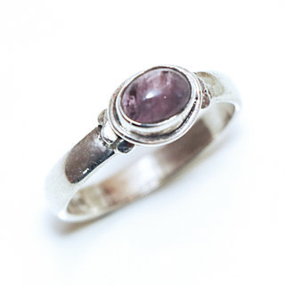 Bijoux ethniques Indiens bague argent 925 massif ovale filigranes pierre fine Amthyste violet mauve - Inde 168