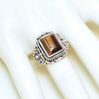 Bijoux ethniques Indiens bague argent 925 chevalire rectangle carre filigranes tresse et pierre fine Oeil de Tigre marron - Inde 179 b