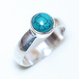 Bijoux ethniques Indiens bague argent 925 massif femme petite ronde et pierre fine Howlite turquoise - Inde 187a