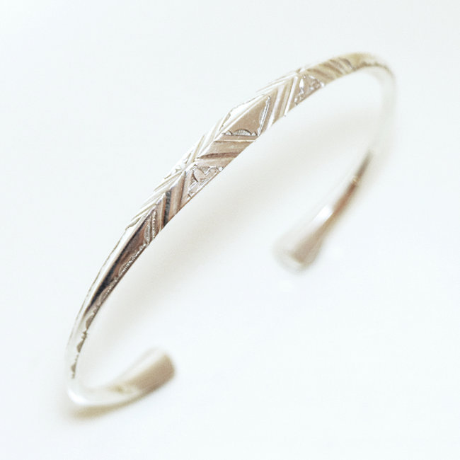 Bracelet argent massif 925 touareg jonc fin angle - Niger 057