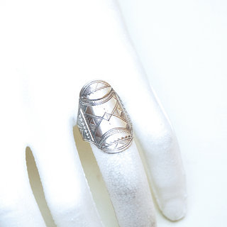 Bijoux ethniques touareg bague en argent 925 massif homme femme longue navette grave - Niger 185 b