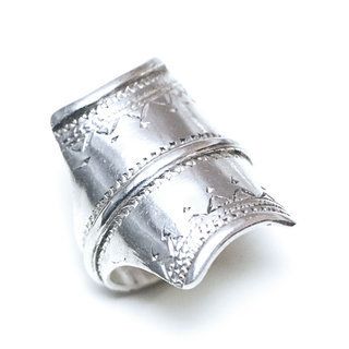 Bijoux ethniques touareg berbres bague en argent 925 massif homme femme longue chevalire large grave gravures losange - Niger 233 a