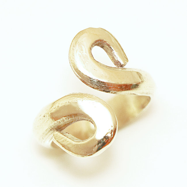 Bague anneau volutes martelées Peul-Fulani réglable bronze doré - Mali 006