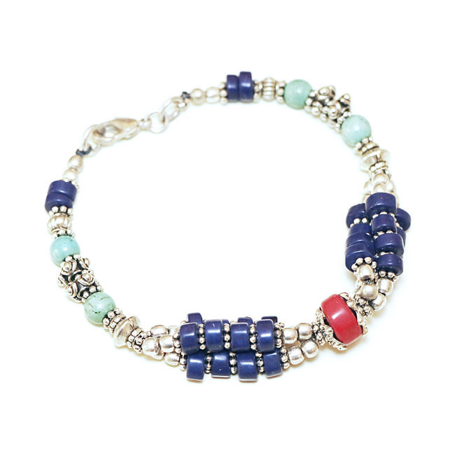 Bracelet argenté et Turquoise, Corail et Lapis-Lazuli - Népal 033