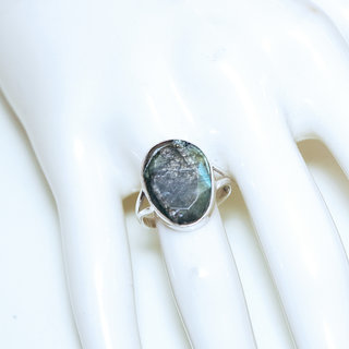 Bijoux ethniques Indiens bague argent 925 et pierre fine Labradorite gris vert kaki ovale facettes - Inde 269b