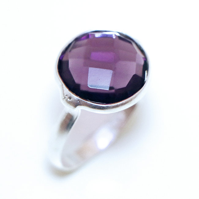 Bague fine ronde facettes argent 925 et Cristal Améthyste violet - Inde 159