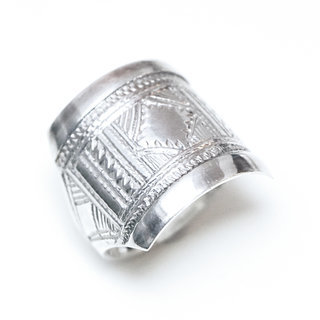 Bijoux ethniques touareg berbres bague en argent 925 chevalire homme femme large volume grave losange - Niger 258 a