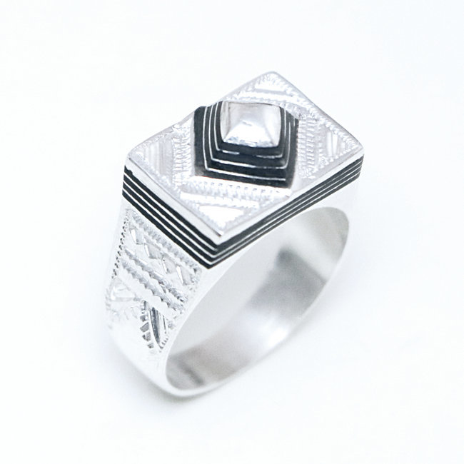 Bague argent massif 925 touareg chevalière dôme rectangle et ébène - Niger 082