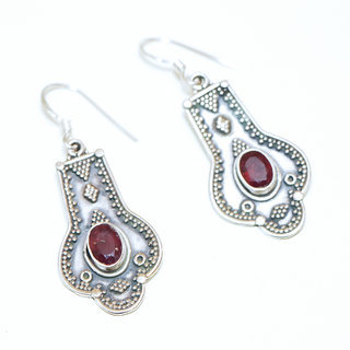 Bijoux Indiens Ethniques boucles d'oreilles argent 925 massif femme et pierre fine petite facettes filigranes ovale Grenat rouge - Inde 063a