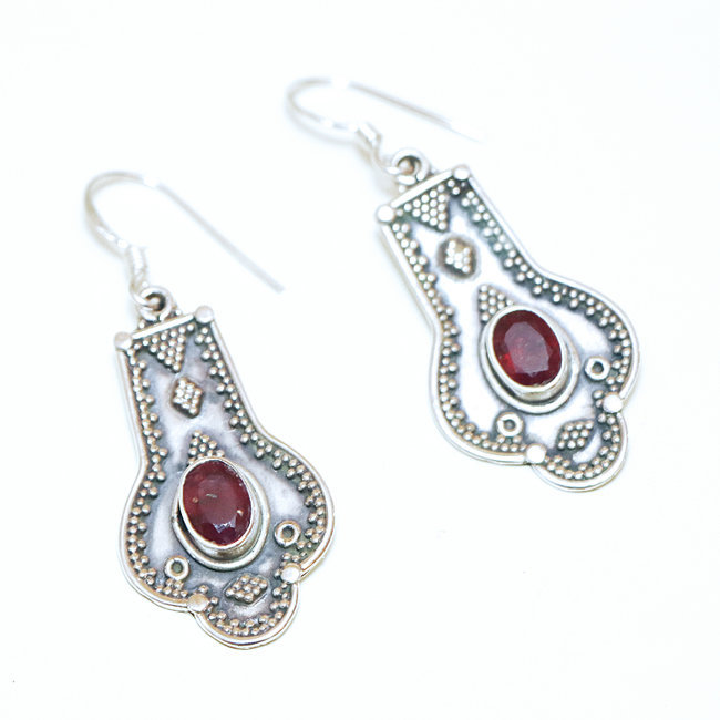 Boucles d'oreilles argent massif 925 ovale facettes et Grenat - Inde 063