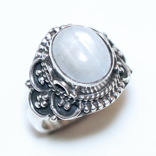 Bijoux ethniques Indiens bague en argent 925 massif femme pierre fine ovale filigranes Pierre de Lune blanc nacr iris - Inde 328S a