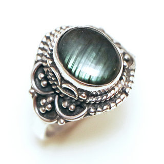 Bijoux ethniques Indiens bague en argent 925 massif femme pierre fine Labradorite gris vet kaki iris filigranes - Inde 328Ma