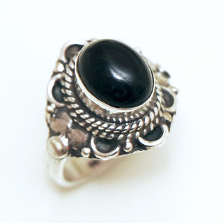 Bijoux ethniques Indiens bague en argent 925 massif femme pierre fine ovale filigranes Onyx noir fonc - Inde 329Sa