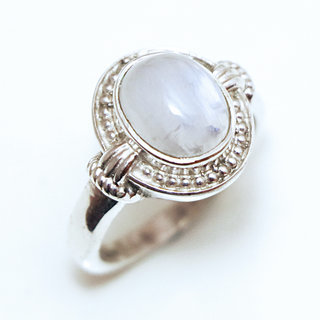 Bijoux ethniques Indiens bague argent pierres semi-prcieuses 925 massif et pierre fine Pierre de Lune blanc nacr ovale filigranes - Inde 362a