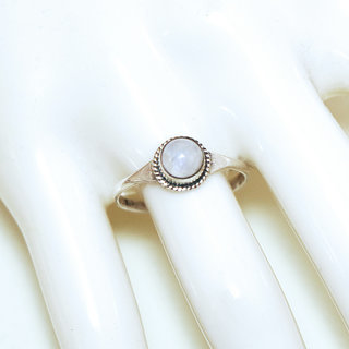 Bijoux ethniques Indiens bague argent pierres semi-prcieuses 925 massif et pierre fine petite Pierre de Lune blanc nacr ronde filigranes - Inde 365 Sb
