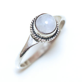 Bijoux ethniques Indiens bague argent pierres semi-prcieuses 925 massif et pierre fine petite Pierre de Lune blanc nacr ronde filigranes - Inde 365 Sa