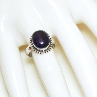 Bijoux ethniques Indiens bague en argent pierres semi-prcieuses 925 femmes et pierre fine Amthyste violet mauve petite ovale filigranes - Inde 075Mb