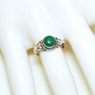 Bijoux ethniques Indiens bague en argent pierres semi-prcieuses 925 femmes et pierre fine Agate verte fonce petite ronde filigranes - Inde 367b