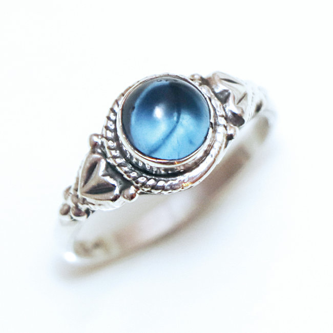 Bague argent 925 ronde filigranes et Cristal bleu Iolite - Inde 367