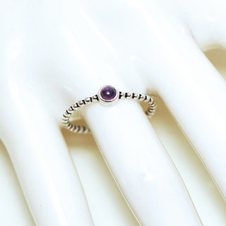 Bijoux ethniques Indiens bague en argent pierres semi-prcieuses 925 massif femme et pierre fine Amthyste violet mauve ronde anneau fin perles perl - Inde 369b