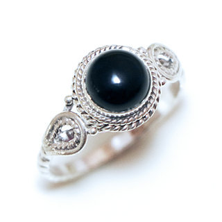 Bijoux ethniques Indiens bague en argent pierres semi-prcieuses 925 massif femme et pierre fine Onyx noir fonc ronde filigranes - Inde 388a