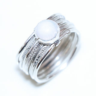 Bijoux ethniques touareg berbres bague en argent 925 massif femme homme semainier grav multi plusieurs sept anneaux et pierre fine Nacre blanc ronde - Niger 077 a