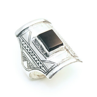 Bijoux ethniques touareg berbres bague en argent 925 massif pierres semi-prcieuses personnaliss femme homme chevalire rectangle gravure Onyx noir - Niger 106 a