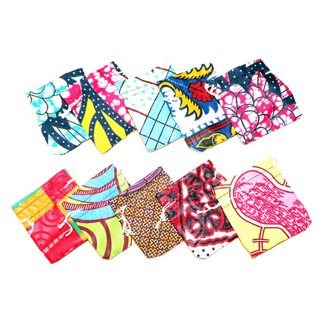 5 Pochettes cadeau-bijoux en tissu wax 6x6 cm - Mali POXS002