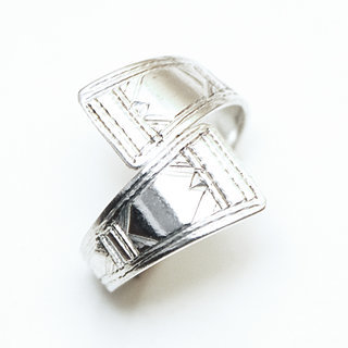 Bijoux ethniques touareg bague en argent 925 berbres femme personnaliss fine rglable ajustable ouverte grave gravures - Niger 315 a