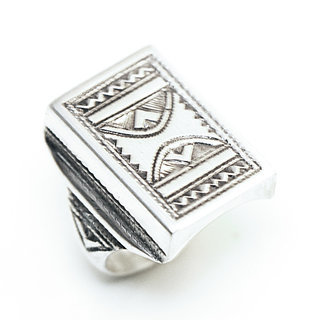 Bijoux touareg ethniques berbres bague en argent 925 massif chevalire homme femme artisanal personnaliss large grave gravures volume rectangle - Niger 323 a