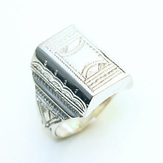 Bijoux touareg ethniques berbres bague en argent 925 massif chevalire homme femme artisanal personnaliss large grave gravures volume rectangle - Niger 324 a