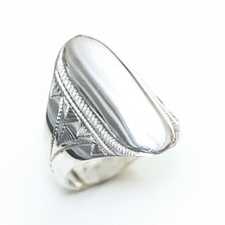 Bijoux ethniques touareg berbres bague chevalire en argent 925 femme homme berbre personnalise longue navette grave artisanale relief volume - Niger 328 a