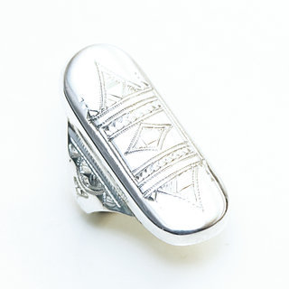 Bijoux ethniques touareg berbres bague chevalire en argent 925 femme homme berbre personnalise longue navette grave artisanale - Niger 331 a