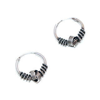 Bijoux ethniques indiens boucles d'oreilles croles en argent 925 massif cercles rondes filigranes serpent graves npalais - Npal 035 a