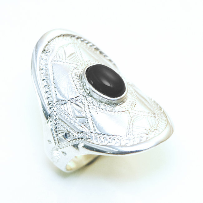 Bague argent massif 925 touareg navette ovale et Onyx - Niger 099